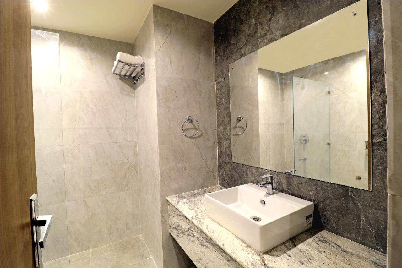 Starlit Suites Newtown コルカタ エクステリア 写真
