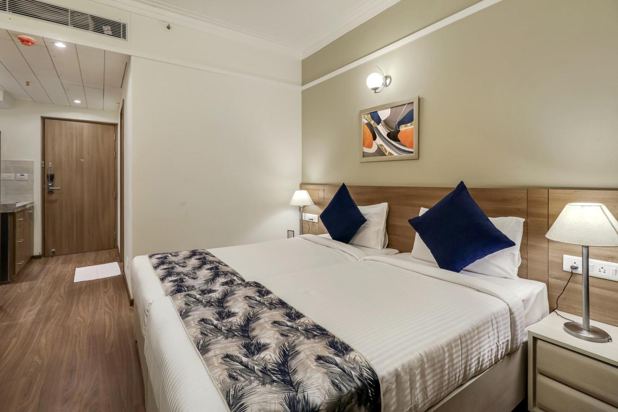 Starlit Suites Newtown コルカタ エクステリア 写真