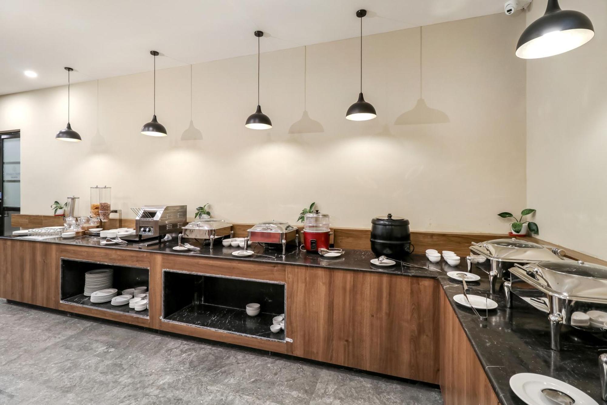 Starlit Suites Newtown コルカタ エクステリア 写真