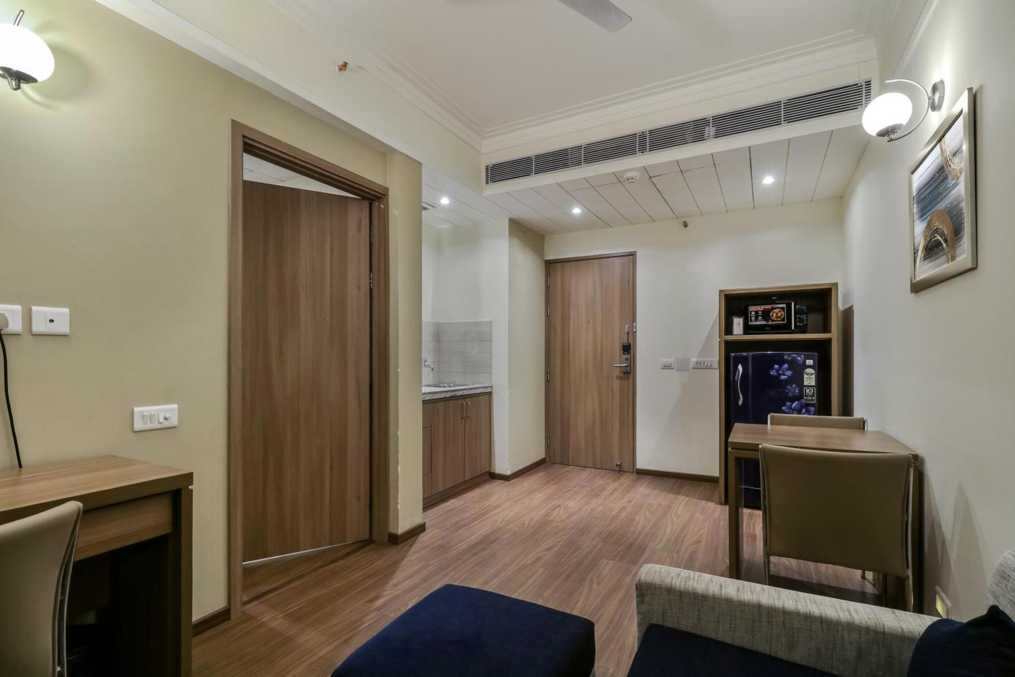 Starlit Suites Newtown コルカタ エクステリア 写真